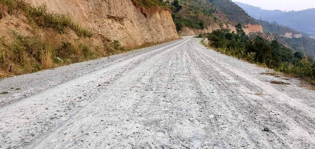 कान्ति राजमार्गको स्तरोन्नति पहिरो रोकथाम गरेर मात्रै गरिने